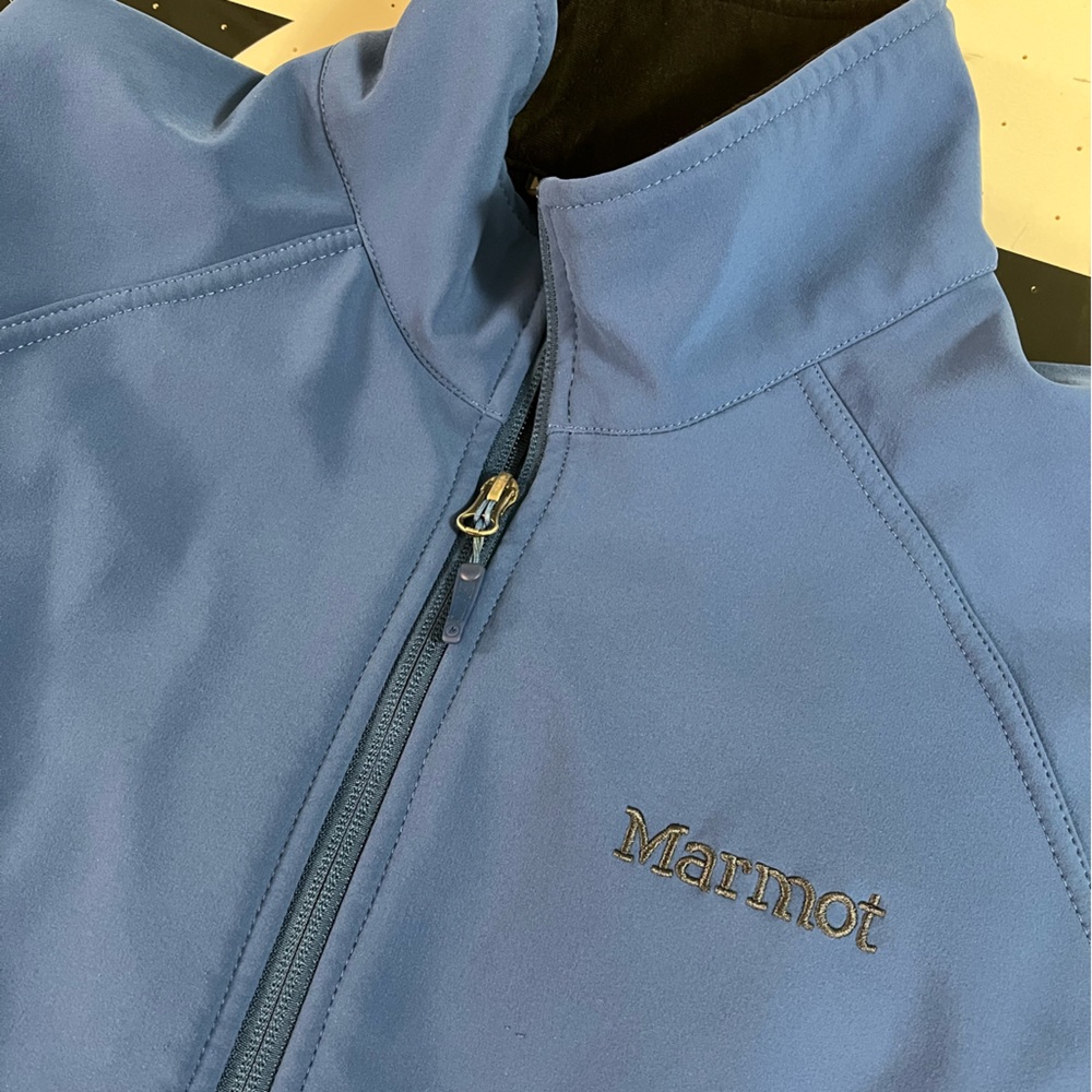 Marmot Men’s Medium Softshell Jacket Blue Fleece Lined Wind/water multi pockets